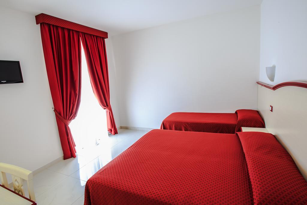 Nelson Hotel Альба-Адриатика Номер фото