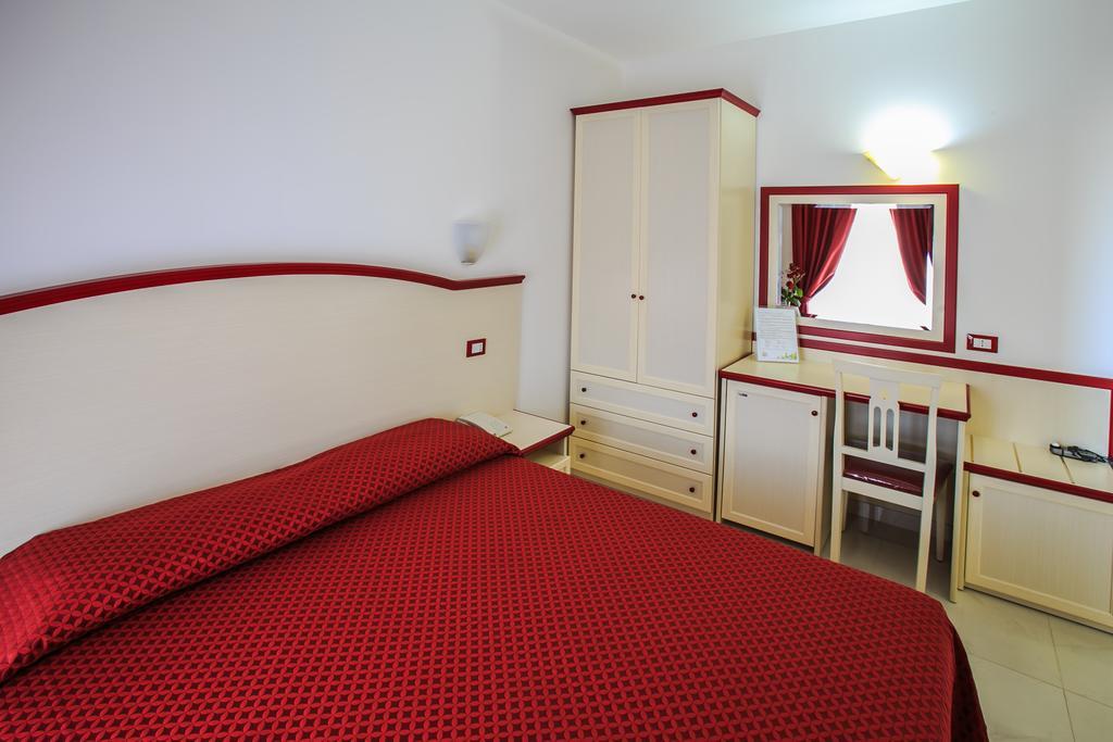 Nelson Hotel Альба-Адриатика Номер фото