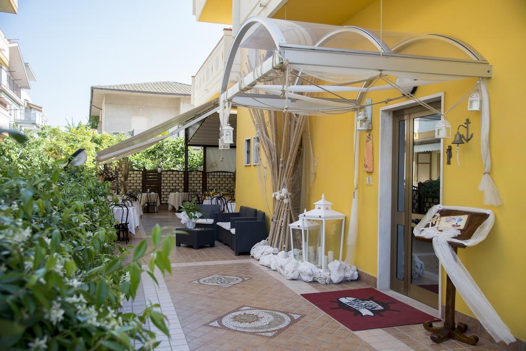 Nelson Hotel Альба-Адриатика Экстерьер фото