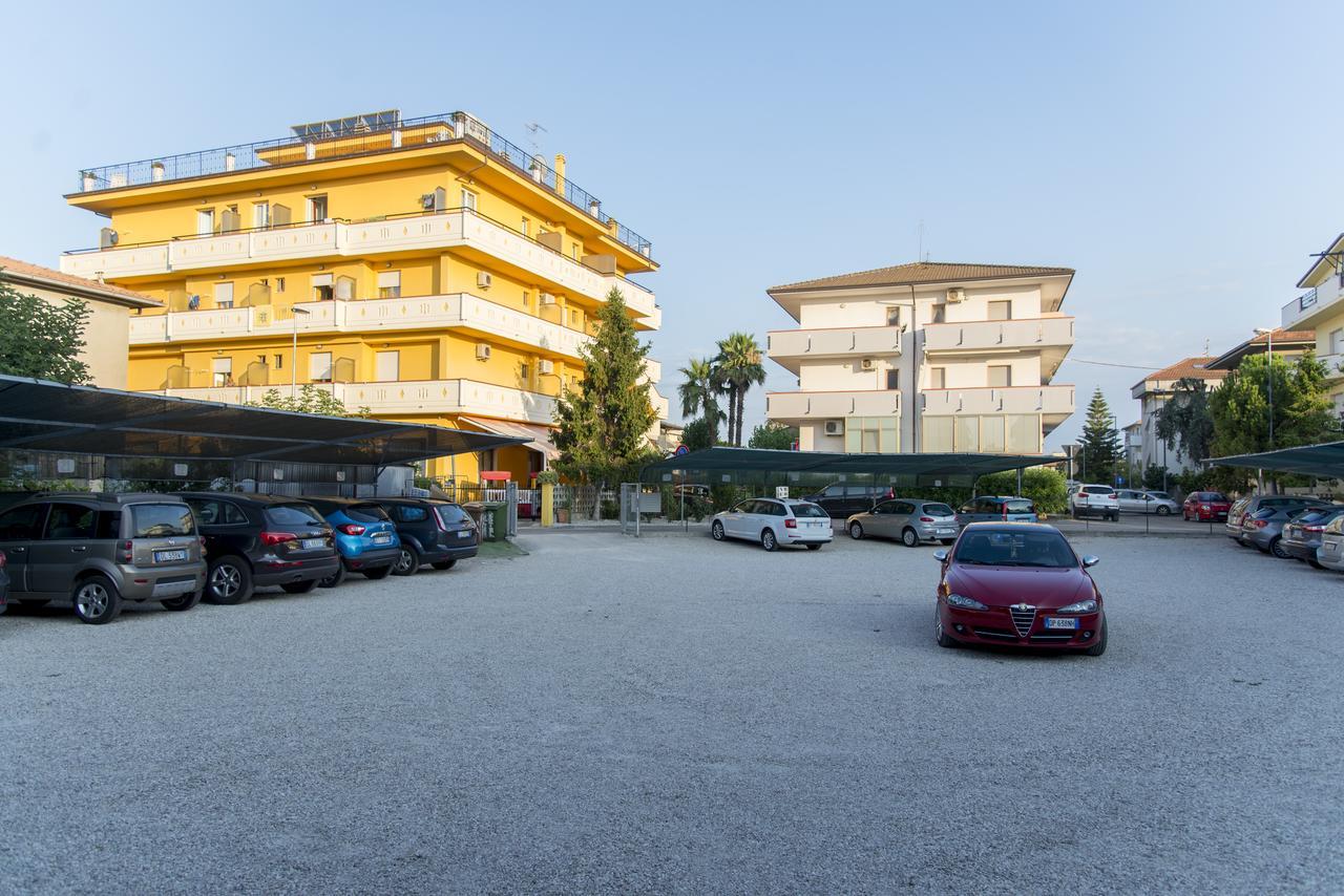 Nelson Hotel Альба-Адриатика Экстерьер фото
